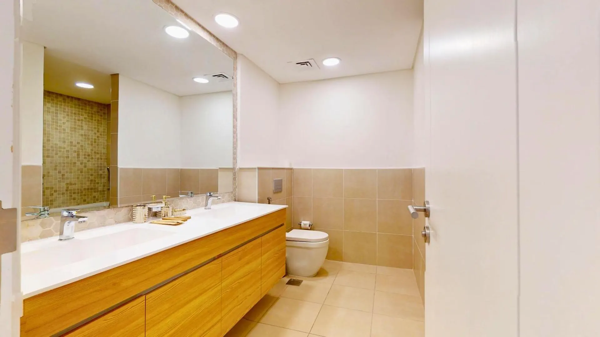 Apartment Close To Golf Course - 2Br In Jumeirah Golf Estate Dubai