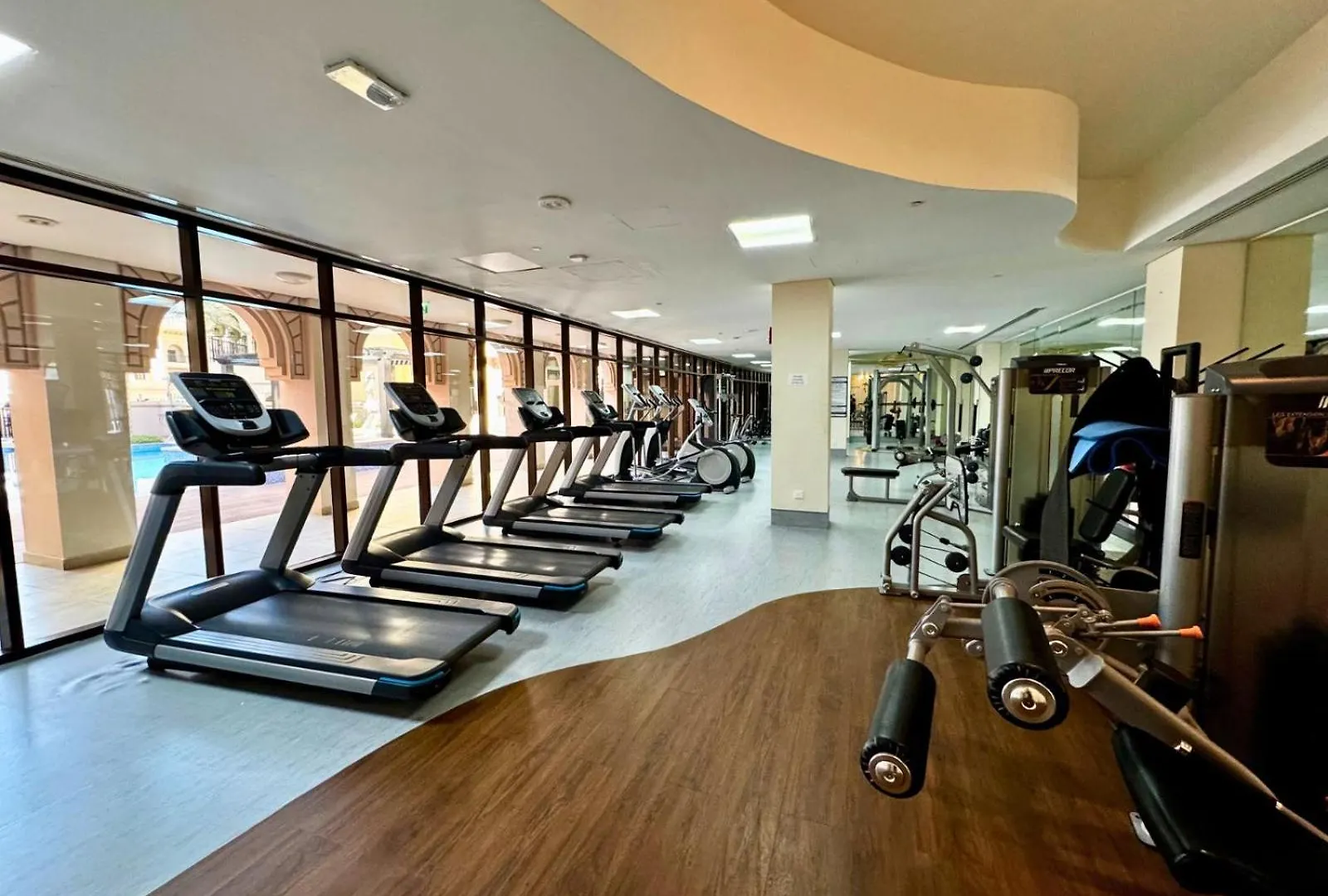 Apartment Close To Golf Course - 2Br In Jumeirah Golf Estate Dubai