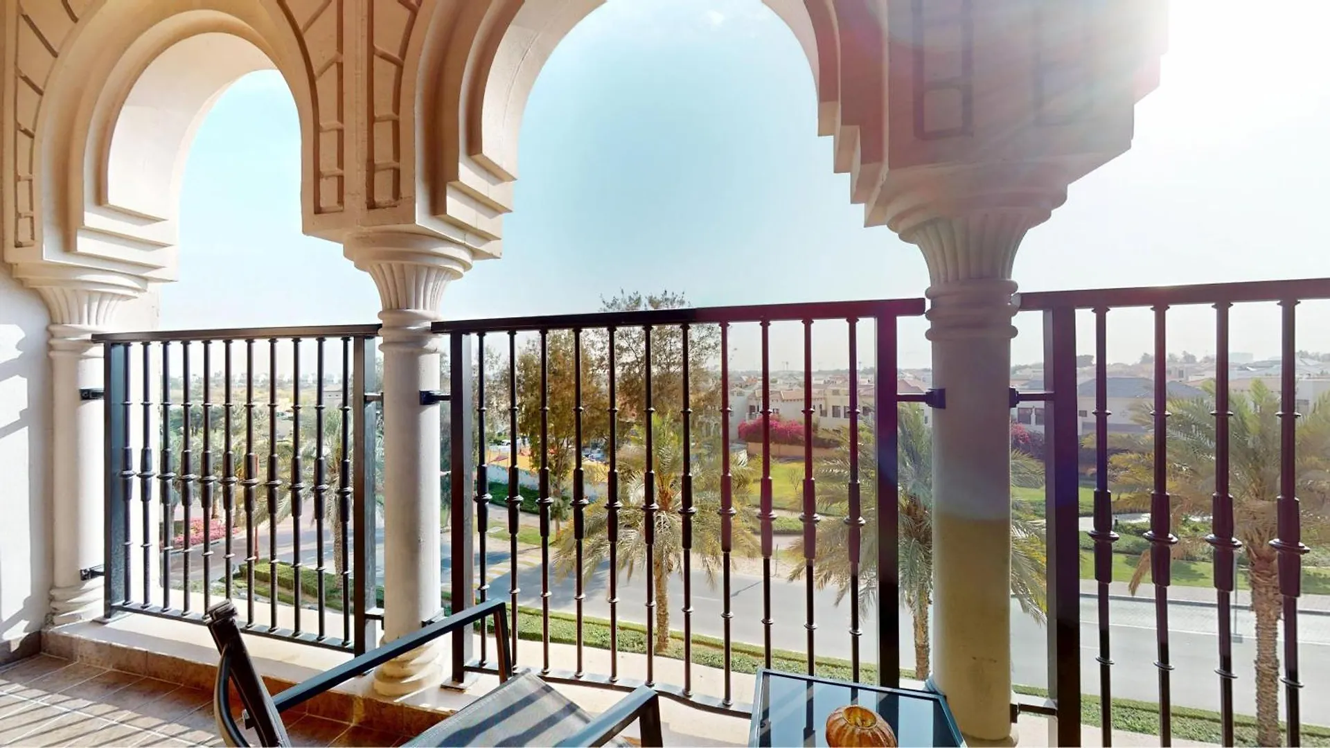 Apartment Close To Golf Course - 2Br In Jumeirah Golf Estate Dubai